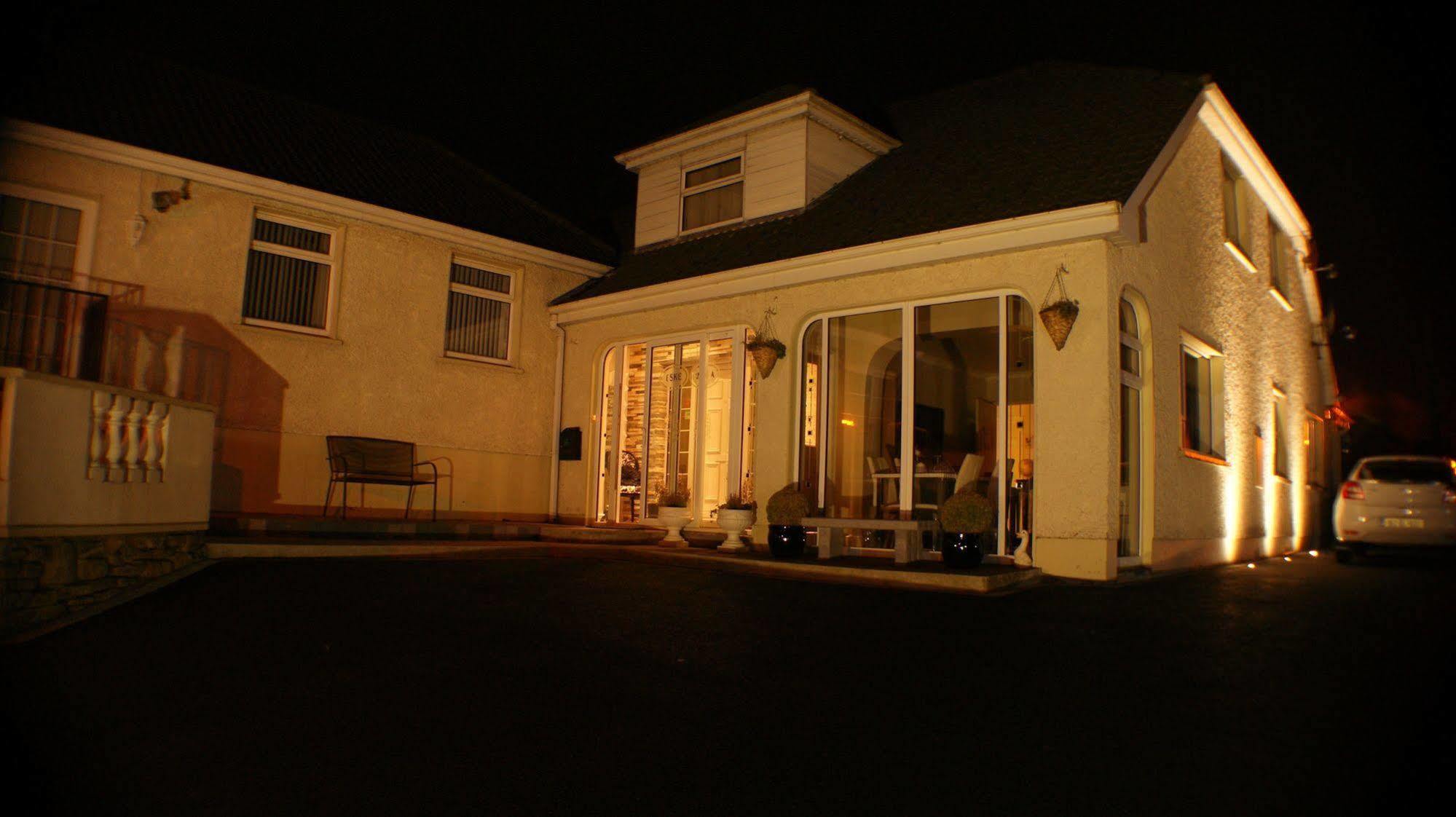 Eske Villa Bed And Breakfast Donegal Town Exterior photo